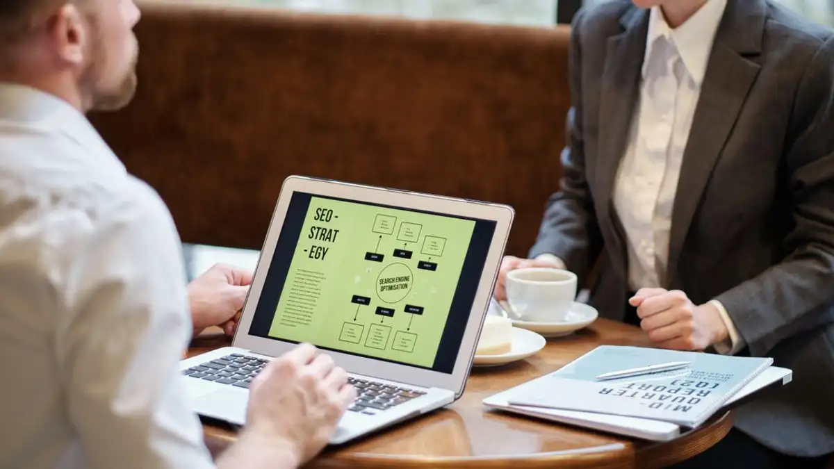 SEO untuk Bisnis: Panduan Membangun Traffic Organik